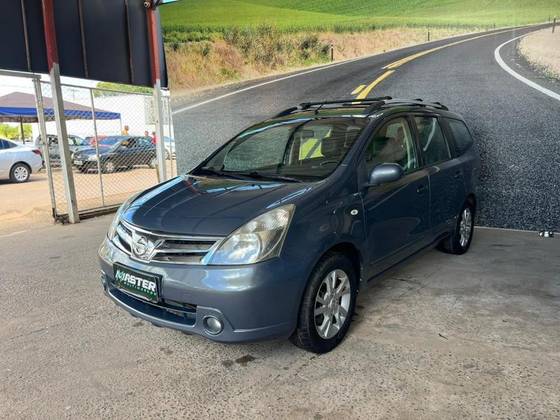 NISSAN GRAND LIVINA 1.8 S 16V FLEX 4P MANUAL NISSAN GRAND LIVINA 1.8 S 16V FLEX 4P MANUAL